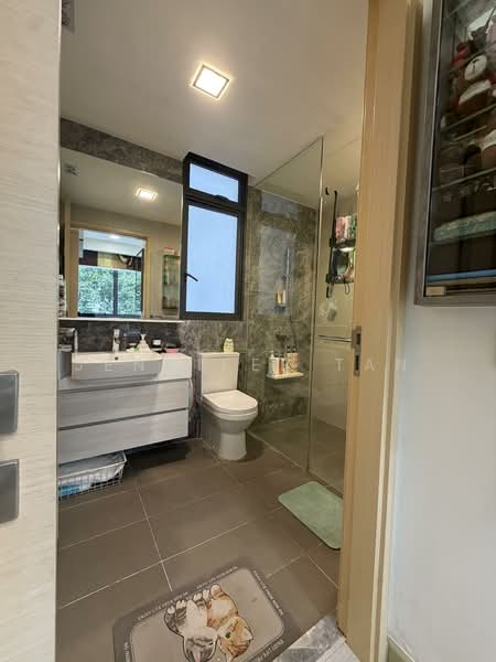 The Luxurie, 21 Compassvale Road, 1 Bedroom, 732 sqft, Condominium For Sale, by Jennifer Tan, 500142444 - Bathroom - PropertyGuru.com.sg