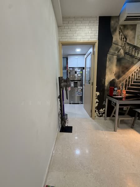 The Luxurie, 21 Compassvale Road, 1 Bedroom, 732 sqft, Condominium For Sale, by Jennifer Tan, 500142444 - Kitchen - PropertyGuru.com.sg