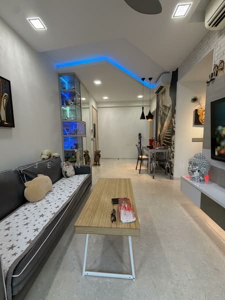 The Luxurie, 21 Compassvale Road, 1 Bedroom, 732 sqft, Condominium For Sale, by Jennifer Tan, 500142444 - Living Room - PropertyGuru.com.sg