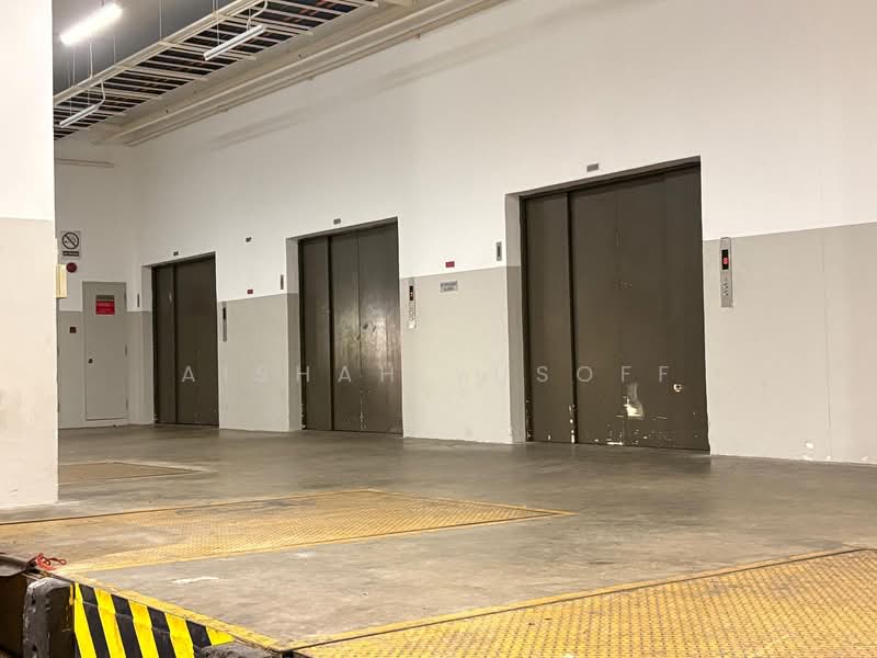 Unity Centre, 51 Bukit Batok Crescent, 3,681 sqft, Light Industrial (B1) For Sale, by Aishah Yusoff, 500142448 - Corridor - CommercialGuru.com.sg