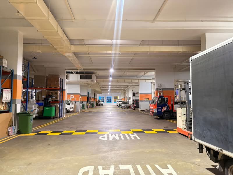 Unity Centre, 51 Bukit Batok Crescent, 3,681 sqft, Light Industrial (B1) For Sale, by Aishah Yusoff, 500142448 - Car Park - CommercialGuru.com.sg