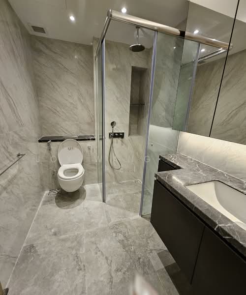 Shrewsbury Road, , 6 Bedrooms, 6,062 sqft, Terraced House For Sale, by Joy Wang Pei Pei, 500142454 - Bathroom - PropertyGuru.com.sg