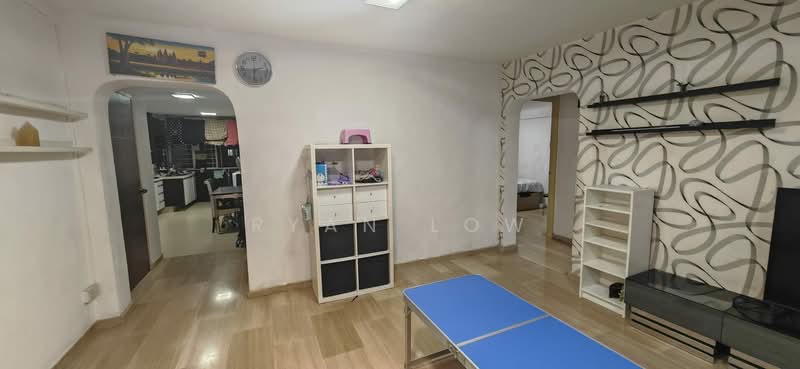 483 Jurong West Street 41, 483 Jurong West Street 41, 3 Bedrooms, 1,100 sqft, HDB Flat For Rent, by Ryan Low, 500142455 - Living Room - PropertyGuru.com.sg
