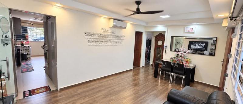 240 Bukit Panjang Ring Road, 240 Bukit Panjang Ring Road, Dairy Farm / Bukit Panjang / Choa Chu Kang, 3 Bedrooms, 904 sqft, HDB Flat For Sale, by Azhar Sulaiman, 500142458 - Living Room - PropertyGuru.com.sg