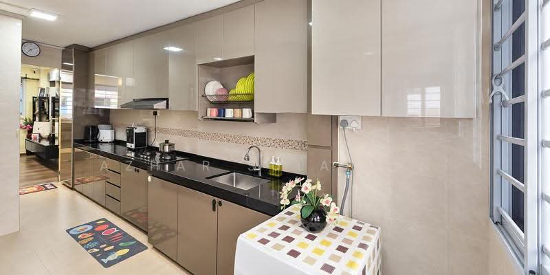 240 Bukit Panjang Ring Road, 240 Bukit Panjang Ring Road, Dairy Farm / Bukit Panjang / Choa Chu Kang, 3 Bedrooms, 904 sqft, HDB Flat For Sale, by Azhar Sulaiman, 500142458 - Kitchen - PropertyGuru.com.sg