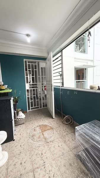 260 Jurong East Street 24, 260 Jurong East Street 24, 3 Bedrooms, 1,302 sqft, HDB Flat For Sale, by Zhen Zhen (Doris)卓嫃臻, 500142469 - Balcony - PropertyGuru.com.sg