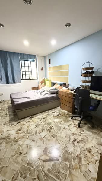 260 Jurong East Street 24, 260 Jurong East Street 24, 3 Bedrooms, 1,302 sqft, HDB Flat For Sale, by Zhen Zhen (Doris)卓嫃臻, 500142469 - Bedroom - PropertyGuru.com.sg