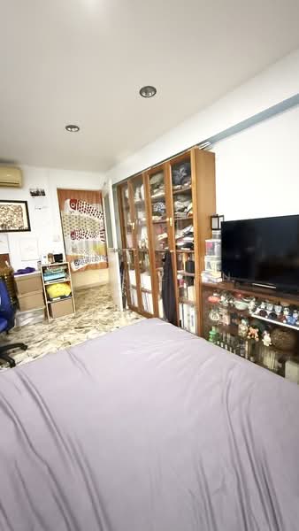 260 Jurong East Street 24, 260 Jurong East Street 24, 3 Bedrooms, 1,302 sqft, HDB Flat For Sale, by Zhen Zhen (Doris)卓嫃臻, 500142469 - Bedroom - PropertyGuru.com.sg