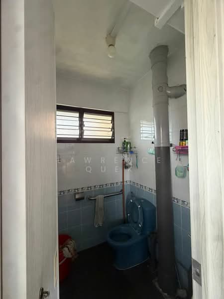 709 Clementi West Street 2, 709 Clementi West Street 2, Room Rental, 150 sqft, HDB Flat For Rent, by Lawrence Quek, 500142471 - Bathroom - PropertyGuru.com.sg