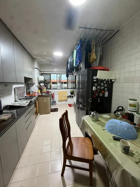 709 Clementi West Street 2, 709 Clementi West Street 2, Room Rental, 150 sqft, HDB Flat For Rent, by Lawrence Quek, 500142471 - Kitchen - PropertyGuru.com.sg