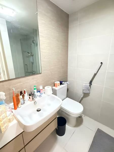 The Lakefront Residences, 42 Lakeside Drive, Room Rental, 200 sqft, Condominium For Rent, by Maple Ser Beng Chai, 500142474 - Bathroom - PropertyGuru.com.sg