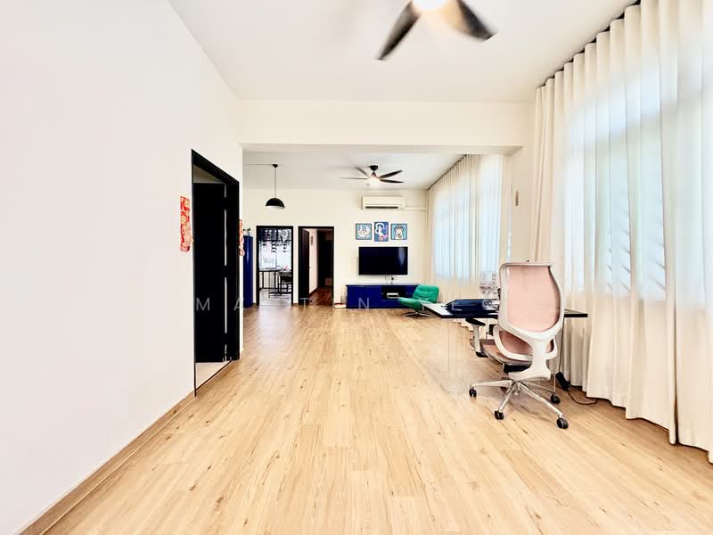 999 Years Like Freehold East Coast Road D15 Frankel Estate 1485 Sqft 3 Bed 4 Bed Siglap Walk up, East Coast Road, 3 Bedrooms, 1,485 sqft, Shophouse For Sale, by Martin Yeo, 500142477 - Living Room - PropertyGuru.com.sg