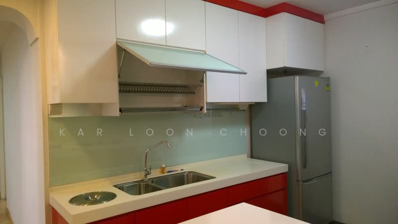420 Hougang Avenue 10, 420 Hougang Avenue 10, 3 Bedrooms, 1,130 sqft, HDB Flat For Rent, by Kar Loon Choong, 500142482 - Kitchen - PropertyGuru.com.sg