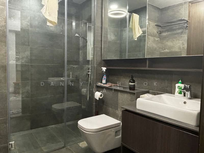 Grandeur Park Residences, 1 Bedok South Avenue 3, 2 Bedrooms, 549 sqft, Condominium For Rent, by Danny Goh Tok Juai, 500142483 - Bathroom - PropertyGuru.com.sg