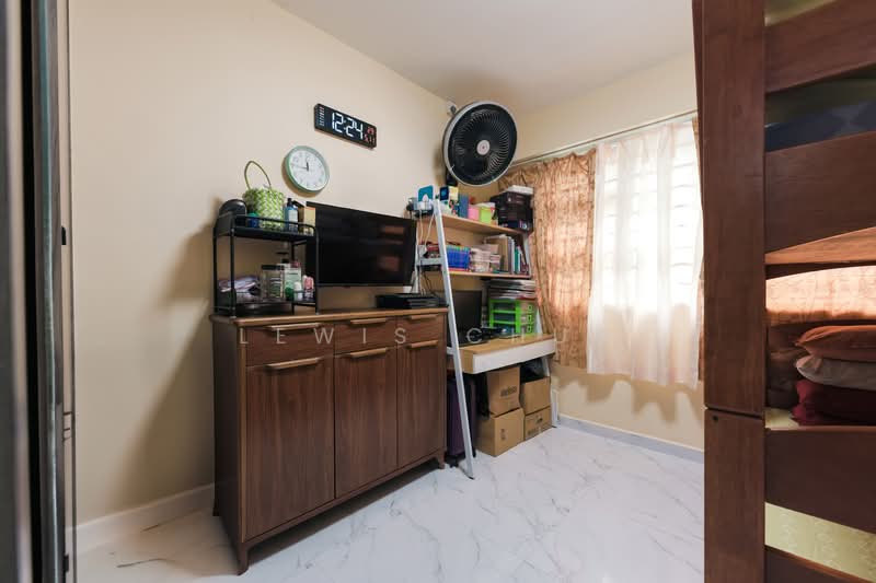 312C Clementi Avenue 4, 312C Clementi Avenue 4, 3 Bedrooms, 1,001 sqft, HDB Flat For Sale, by Lewis Chua, 500142484 - Bedroom - PropertyGuru.com.sg