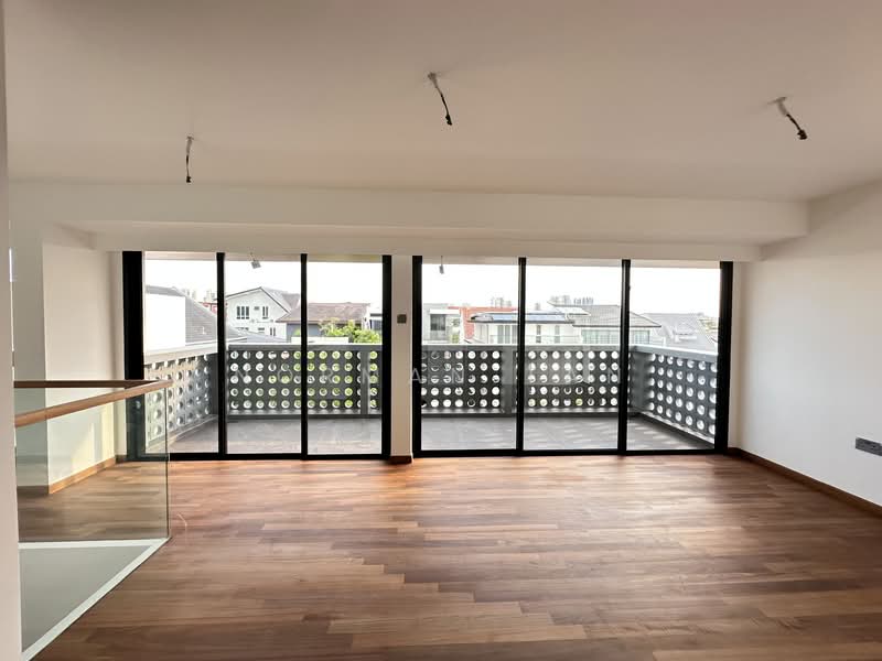 Serangoon Garden Estate, Brockhampton Drive, 6 Bedrooms, 7,460 sqft, Semi-Detached House For Sale, by Norman Tan, 500142485 - PropertyGuru.com.sg
