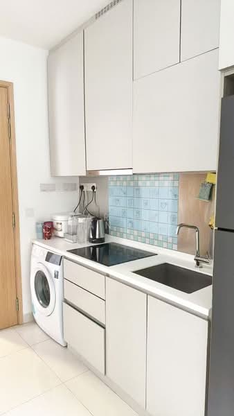Midtown Residences, 1189 Upper Serangoon Road, Room Rental, 107 sqft, Condominium For Rent, by Varien Thang Toon Lim, 500142497 - Kitchen - PropertyGuru.com.sg