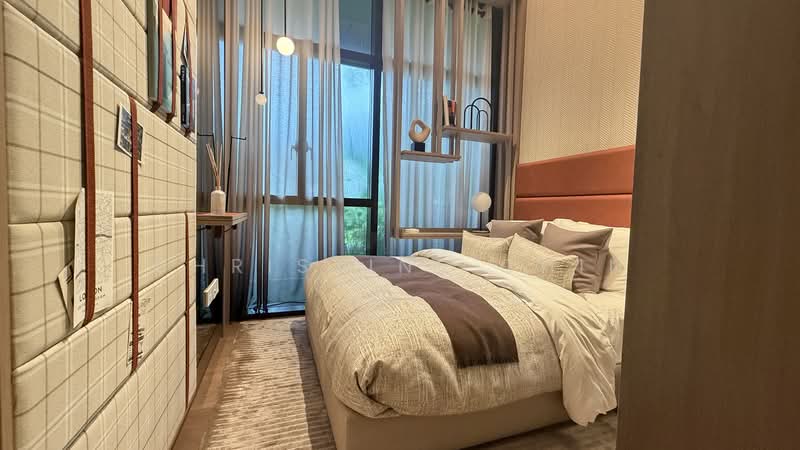 CHEAP!!FREEHOLD!!NEAR MRT!! MINS TO CBD, , 3 Bedrooms, 969 sqft, Condominium For Sale, by Christine Chin, 500142516 - Bedroom - PropertyGuru.com.sg