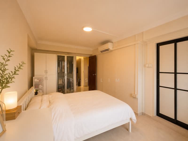 443 Choa Chu Kang Avenue 4, 443 Choa Chu Kang Avenue 4, 3 Bedrooms, 969 sqft, HDB Flat For Sale, by Iris Lim, 500142522 - Master Bedroom - PropertyGuru.com.sg