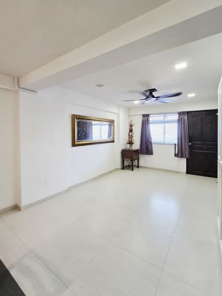 65 Marine Drive, 65 Marine Drive, 2 Bedrooms, 700 sqft, HDB Flat For Sale, by Amin Mak, 500142529 - Living Room - PropertyGuru.com.sg