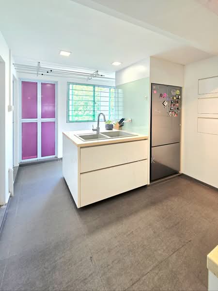 65 Marine Drive, 65 Marine Drive, 2 Bedrooms, 700 sqft, HDB Flat For Sale, by Amin Mak, 500142529 - Kitchen - PropertyGuru.com.sg