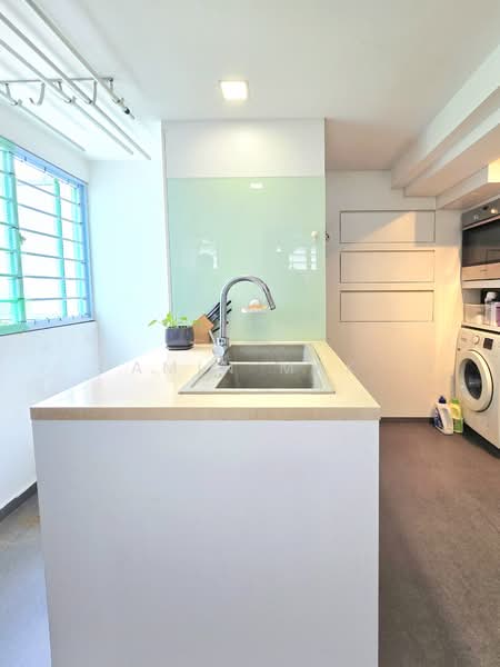 65 Marine Drive, 65 Marine Drive, 2 Bedrooms, 700 sqft, HDB Flat For Sale, by Amin Mak, 500142529 - Kitchen - PropertyGuru.com.sg