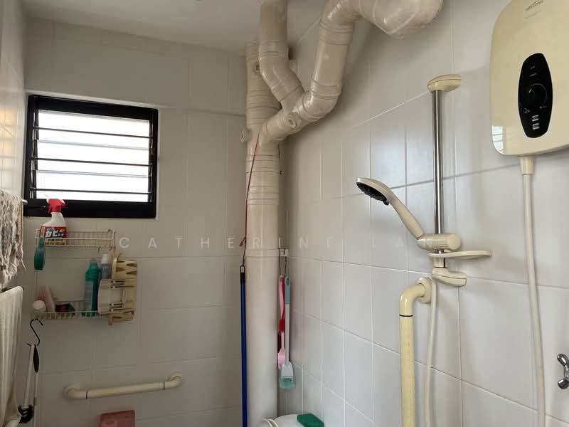 644 Hougang Avenue 8, 644 Hougang Avenue 8, Room Rental, 130 sqft, HDB Flat For Rent, by Catherine Lan, 500142545 - Bathroom - PropertyGuru.com.sg