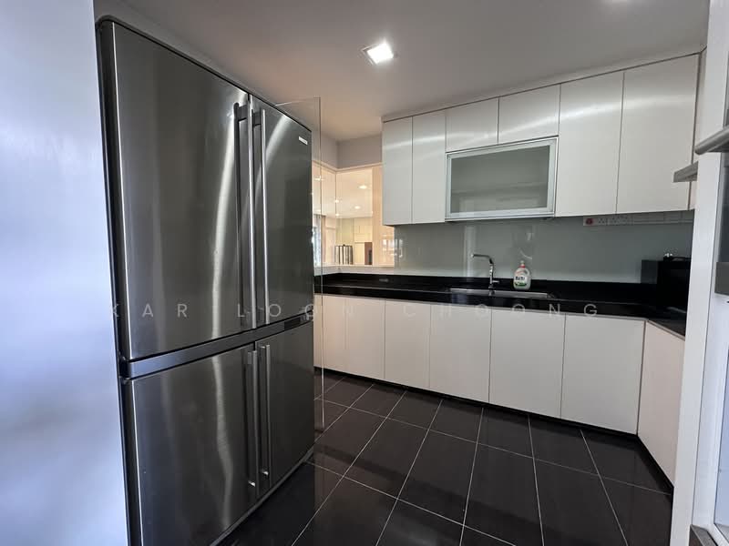 Avila Gardens, 11 Flora Road, 3 Bedrooms, 1,303 sqft, Condominium For Rent, by Kar Loon Choong, 500142555 - Kitchen - PropertyGuru.com.sg