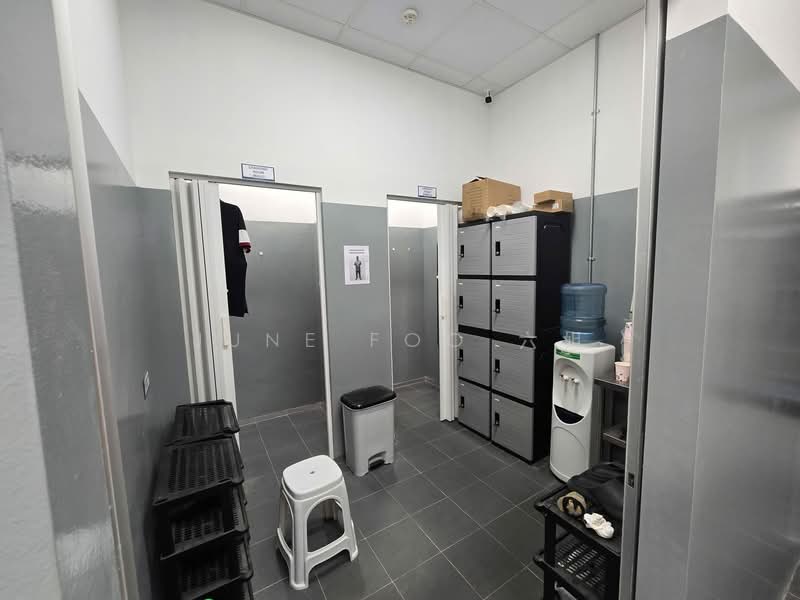Hersing Kitchen @ Tampines, 21 Tampines Street 92, 6,347 sqft, Factory / Workshop (B2) For Rent, by June Foo 六姐, 500142570 - Interior - CommercialGuru.com.sg