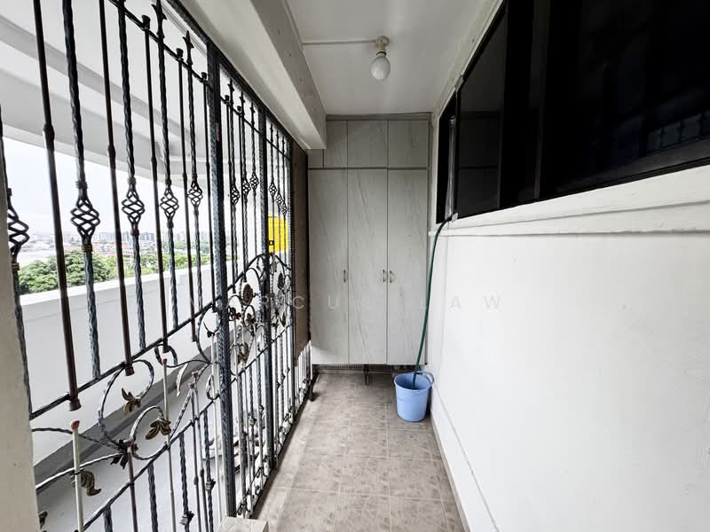 58 Chai Chee Drive, 58 Chai Chee Drive, 2 Bedrooms, 861 sqft, HDB Flat For Sale, by Marcus Law, 500142571 - Balcony - PropertyGuru.com.sg