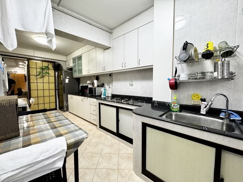 58 Chai Chee Drive, 58 Chai Chee Drive, 2 Bedrooms, 861 sqft, HDB Flat For Sale, by Marcus Law, 500142571 - Kitchen - PropertyGuru.com.sg