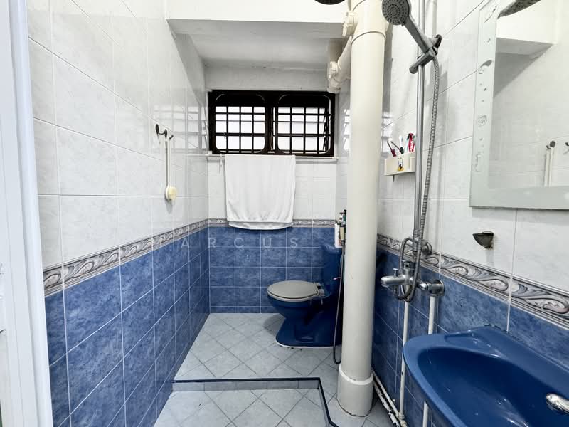 58 Chai Chee Drive, 58 Chai Chee Drive, 2 Bedrooms, 861 sqft, HDB Flat For Sale, by Marcus Law, 500142571 - Bathroom - PropertyGuru.com.sg