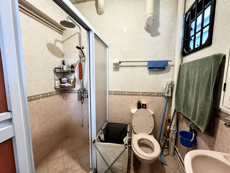 58 Chai Chee Drive, 58 Chai Chee Drive, 2 Bedrooms, 861 sqft, HDB Flat For Sale, by Marcus Law, 500142571 - Bathroom - PropertyGuru.com.sg