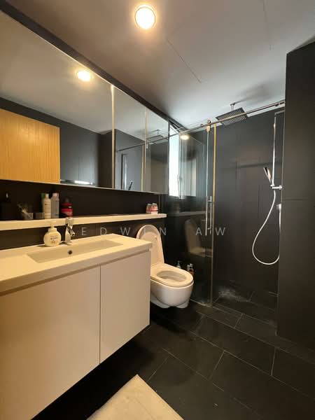 The Viridian, 6 Jalan Ampas, 1 Bedroom, 1,249 sqft, Condominium For Sale, by Edwin Aw, 500142577 - Bathroom - PropertyGuru.com.sg