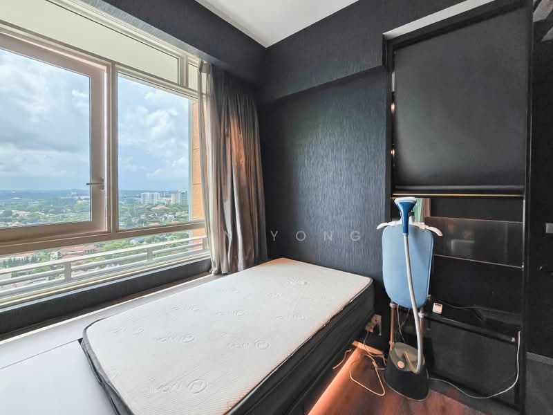 Principal Garden, 97 Prince Charles Crescent, 2 Bedrooms, 807 sqft, Condominium For Sale, by Lyn Yong, 500142578 - Bedroom - PropertyGuru.com.sg