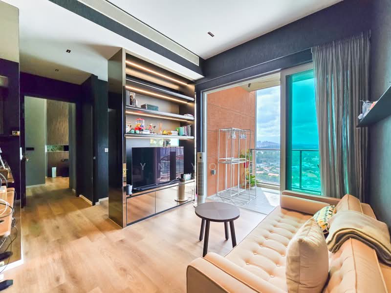 Principal Garden, 97 Prince Charles Crescent, 2 Bedrooms, 807 sqft, Condominium For Sale, by Lyn Yong, 500142578 - Living Room - PropertyGuru.com.sg