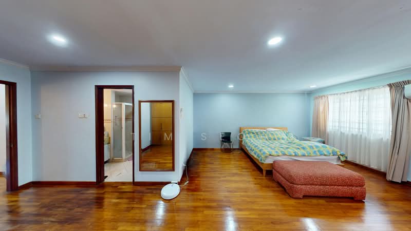 Quiet street south facing terrace, Jalan Daud/lorong Marican/ Lorong Marzuki, 6 Bedrooms, 4,000 sqft, Terraced House For Sale, by Tim Seow, 500142590 - Bedroom - PropertyGuru.com.sg