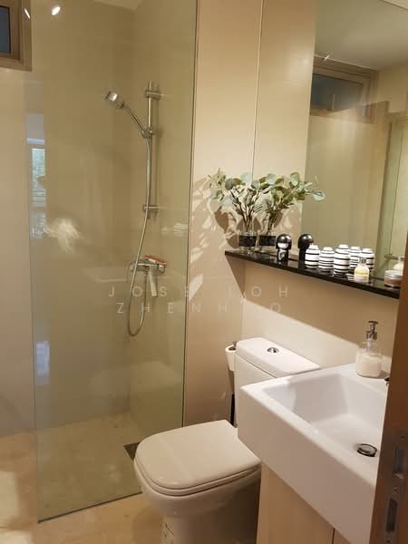 Waterfront Gold, 756 Bedok Reservoir Road, 4 Bedrooms, 1,378 sqft, Condominium For Sale, by Jose Loh Zhenhao, 500142597 - Bathroom - PropertyGuru.com.sg