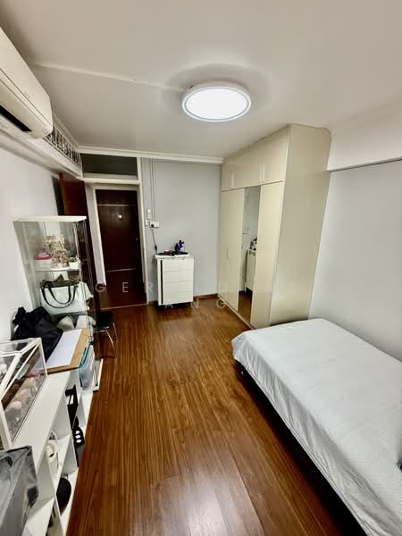 426 Ang Mo Kio Avenue 3, 426 Ang Mo Kio Avenue 3, 3 Bedrooms, 990 sqft, HDB Flat For Sale, by Geraldine Ang, 500142624 - Bedroom - PropertyGuru.com.sg