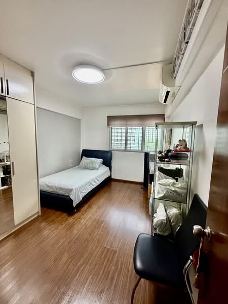 426 Ang Mo Kio Avenue 3, 426 Ang Mo Kio Avenue 3, 3 Bedrooms, 990 sqft, HDB Flat For Sale, by Geraldine Ang, 500142624 - Bedroom - PropertyGuru.com.sg
