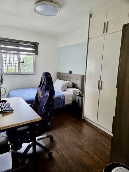 426 Ang Mo Kio Avenue 3, 426 Ang Mo Kio Avenue 3, 3 Bedrooms, 990 sqft, HDB Flat For Sale, by Geraldine Ang, 500142624 - Bedroom - PropertyGuru.com.sg