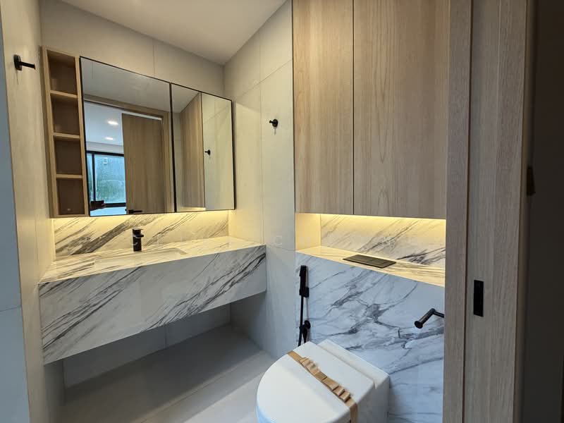Kheam Hock Road, , 5 Bedrooms, 7,898 sqft, Corner Terrace For Sale, by Clive Cheong, 500142629 - Bathroom - PropertyGuru.com.sg