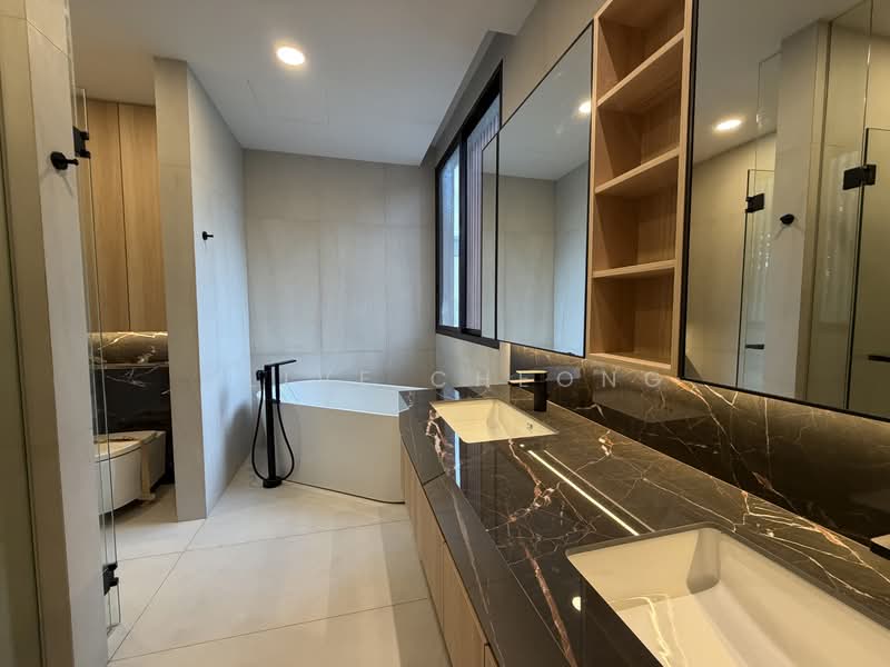 Kheam Hock Road, , 5 Bedrooms, 7,898 sqft, Corner Terrace For Sale, by Clive Cheong, 500142629 - Bathroom - PropertyGuru.com.sg