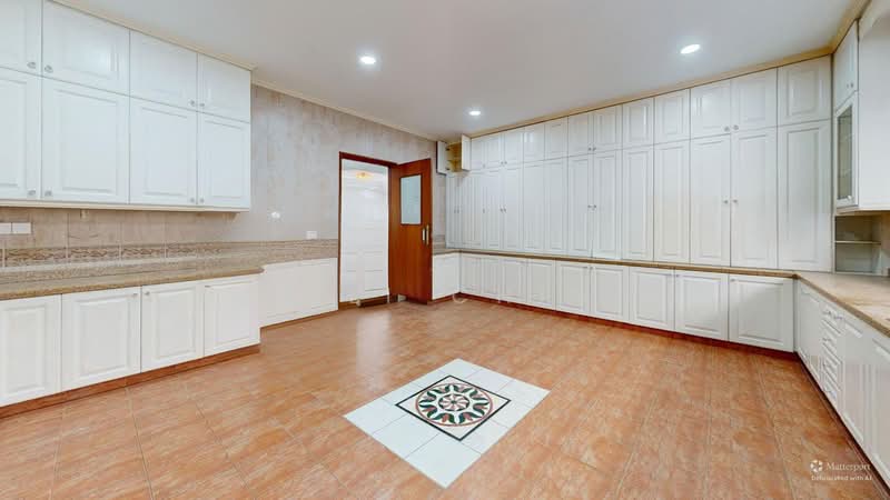 GCB-like Rare Majestic Bungalow in Prime Katong Bungalow Zone, , 7 Bedrooms, 10,158 sqft, Bungalow House For Sale, by Willi Ching, 500142634 - Kitchen - PropertyGuru.com.sg