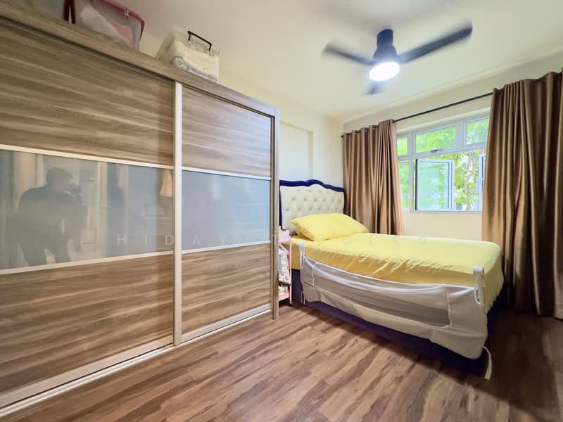 430A Yishun Avenue 11, 430A Yishun Avenue 11, 3 Bedrooms, 990 sqft, HDB Flat For Sale, by Hidayat Zulka, 500142640 - Master Bedroom - PropertyGuru.com.sg
