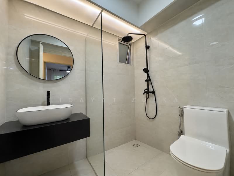 430A Yishun Avenue 11, 430A Yishun Avenue 11, 3 Bedrooms, 990 sqft, HDB Flat For Sale, by Hidayat Zulka, 500142640 - Bathroom - PropertyGuru.com.sg