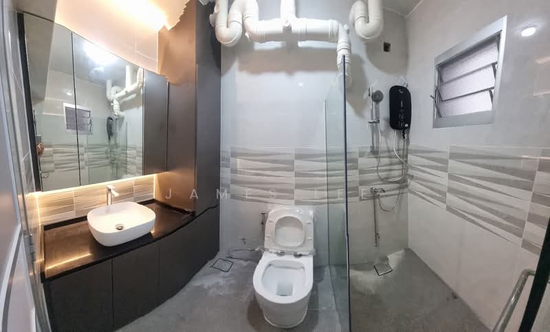 674B Jurong West Street 65, 674B Jurong West Street 65, 2 Bedrooms, 1,184 sqft, HDB Flat For Rent, by James Lee, 500142644 - Bathroom - PropertyGuru.com.sg