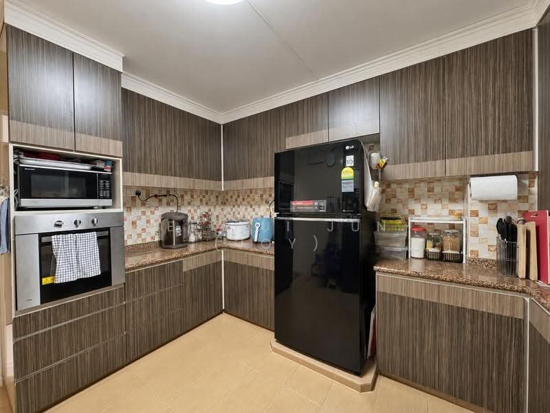 457 Pasir Ris Drive 4, 457 Pasir Ris Drive 4, Pasir Ris / Tampines, 4 Bedrooms, 1,528 sqft, HDB Flat For Sale, by Lee Hui Jun (Joy), 500142651 - Kitchen - PropertyGuru.com.sg