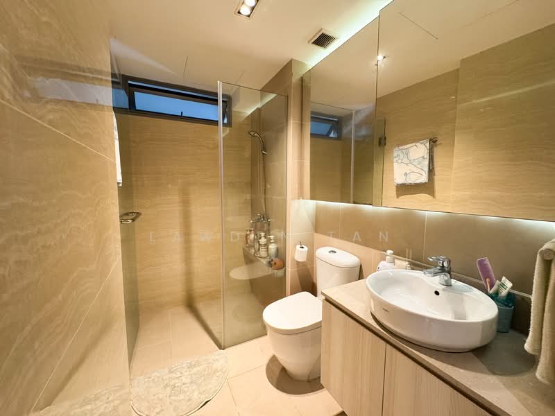 A Treasure Trove, 66 Punggol Walk, 4 Bedrooms, 1,335 sqft, Condominium For Sale, by Lawden Tan, 500142653 - Bathroom - PropertyGuru.com.sg