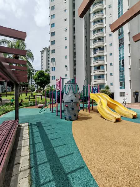Elias Green, , 3 Bedrooms, 1,550 sqft, Condominium For Rent, by Mervin Tan, 500142659 - Playground - PropertyGuru.com.sg